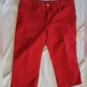 A pair of Avenue Denim Capri pants